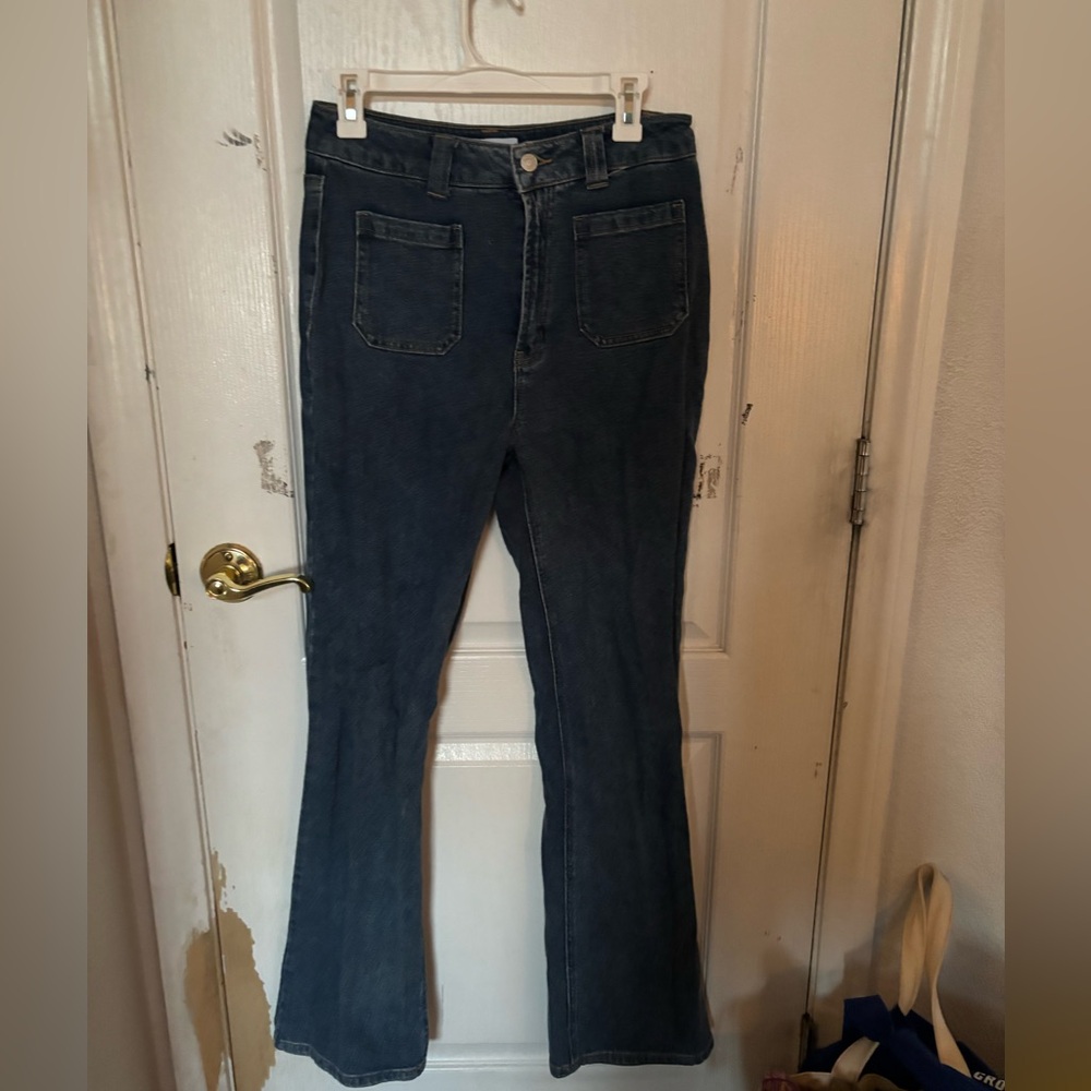 flared jeans! 💙 - Picture 2 of 4